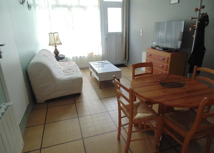 Entièrement Rénové Avec Wifi à Pied *