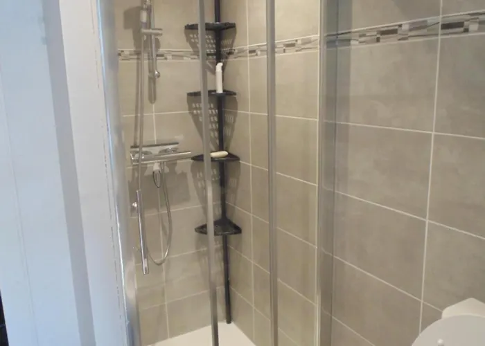 Entièrement Rénové Avec Wifi à Pied Appartement *